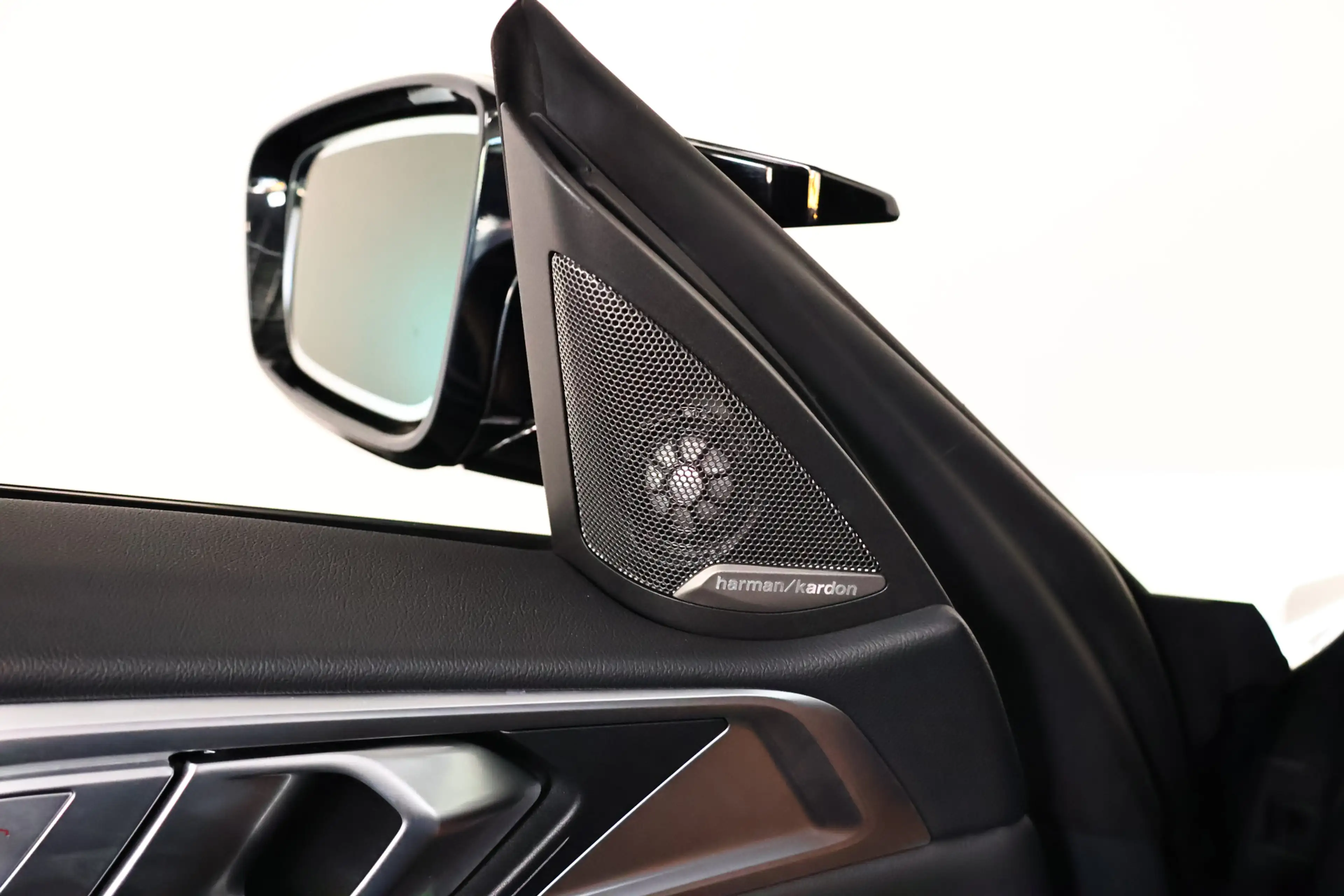 BMW M4 4-serie Cabrio xDrive Competition 510 pK Leder / N — photo 31