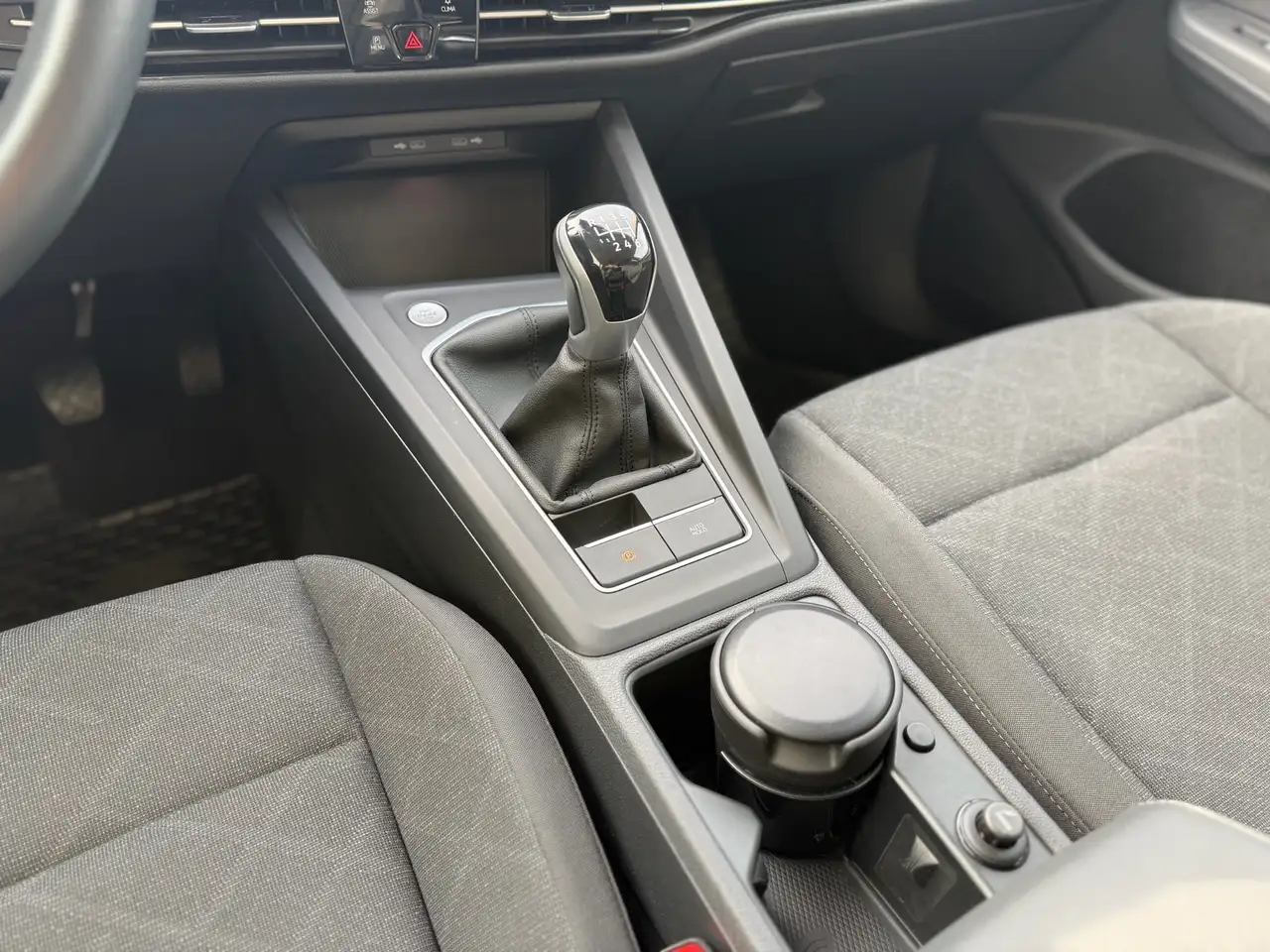 Volkswagen Golf 1.5 TSI Life OPF / CAMERA / HEATED SEATS STEERING / APPLE CARPLAY /, миниатюра 7