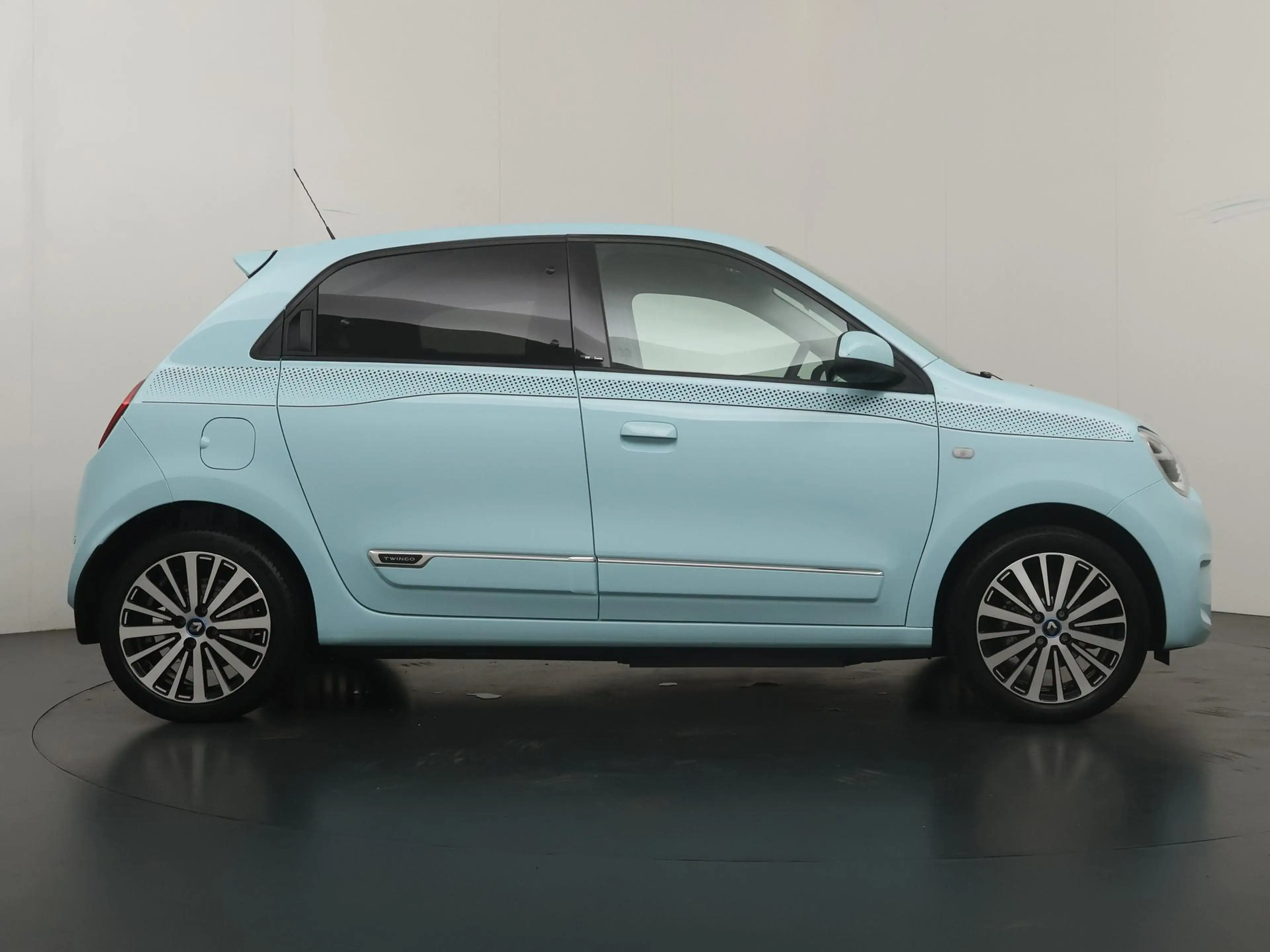 Renault Twingo Z.E. R80 Intens | Parkeercamera | Stoelverw. | Nav — photo 6