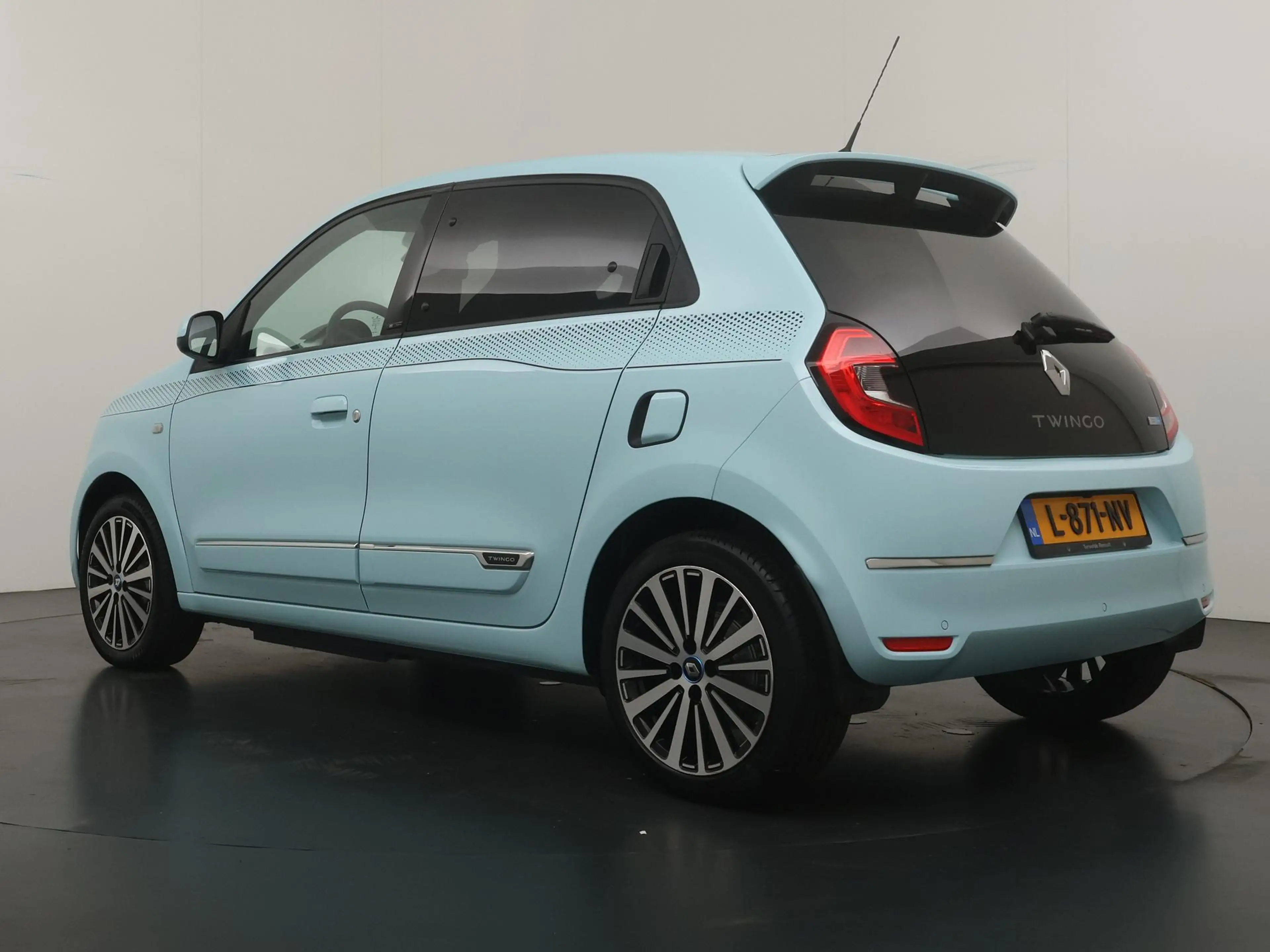 Renault Twingo Z.E. R80 Intens | Parkeercamera | Stoelverw. | Nav — photo 3