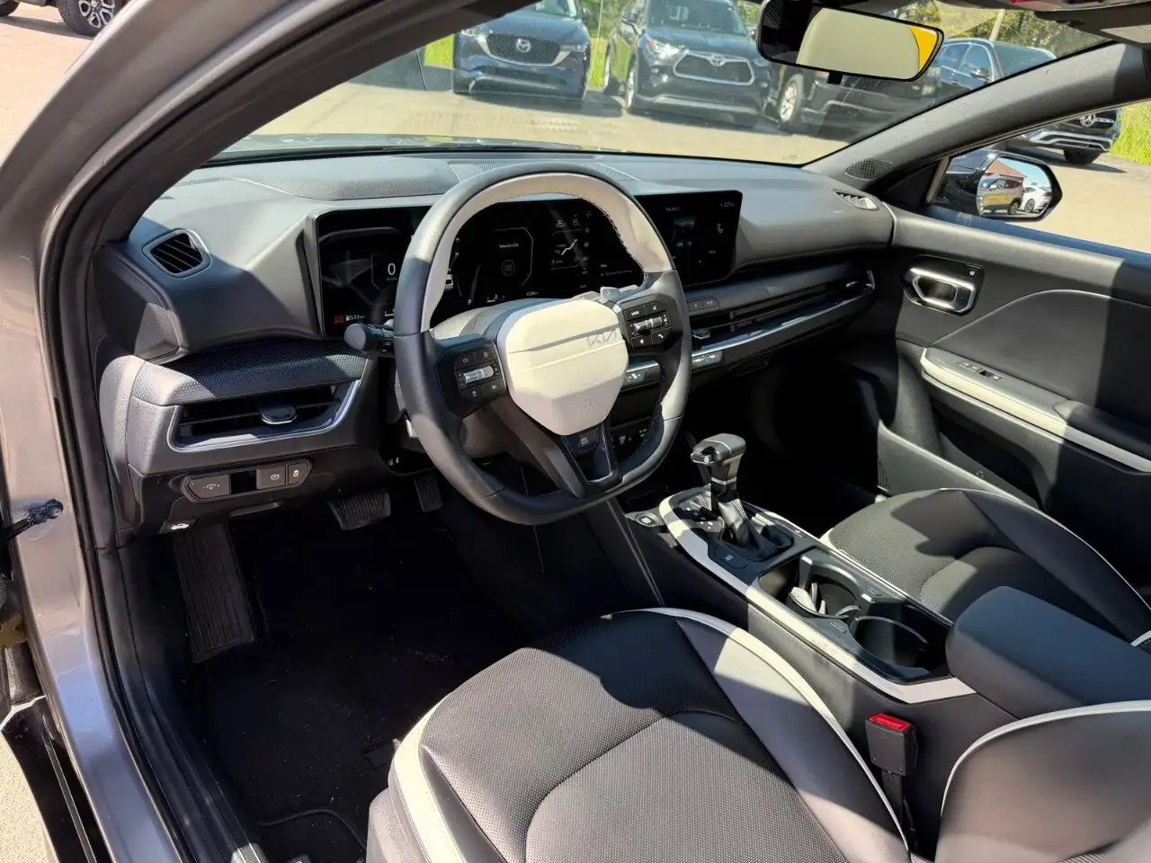 Kia K4 photo Kia K4