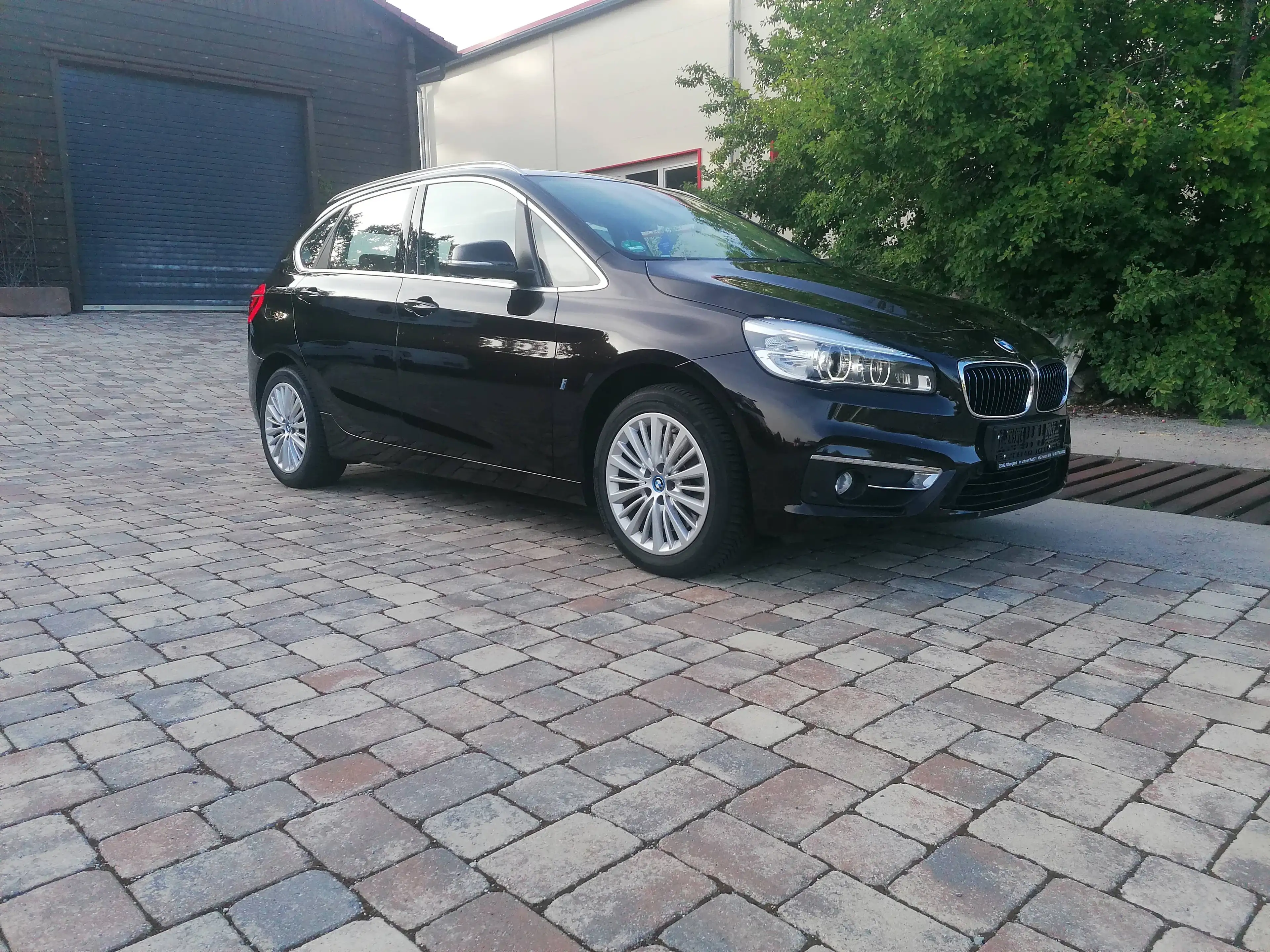 BMW 225 225 xe Luxury Line / Hybrid / 1 Hand — photo 2
