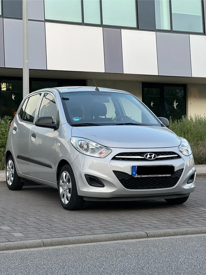 Hyundai i10 1.1 Classic Silver - 1