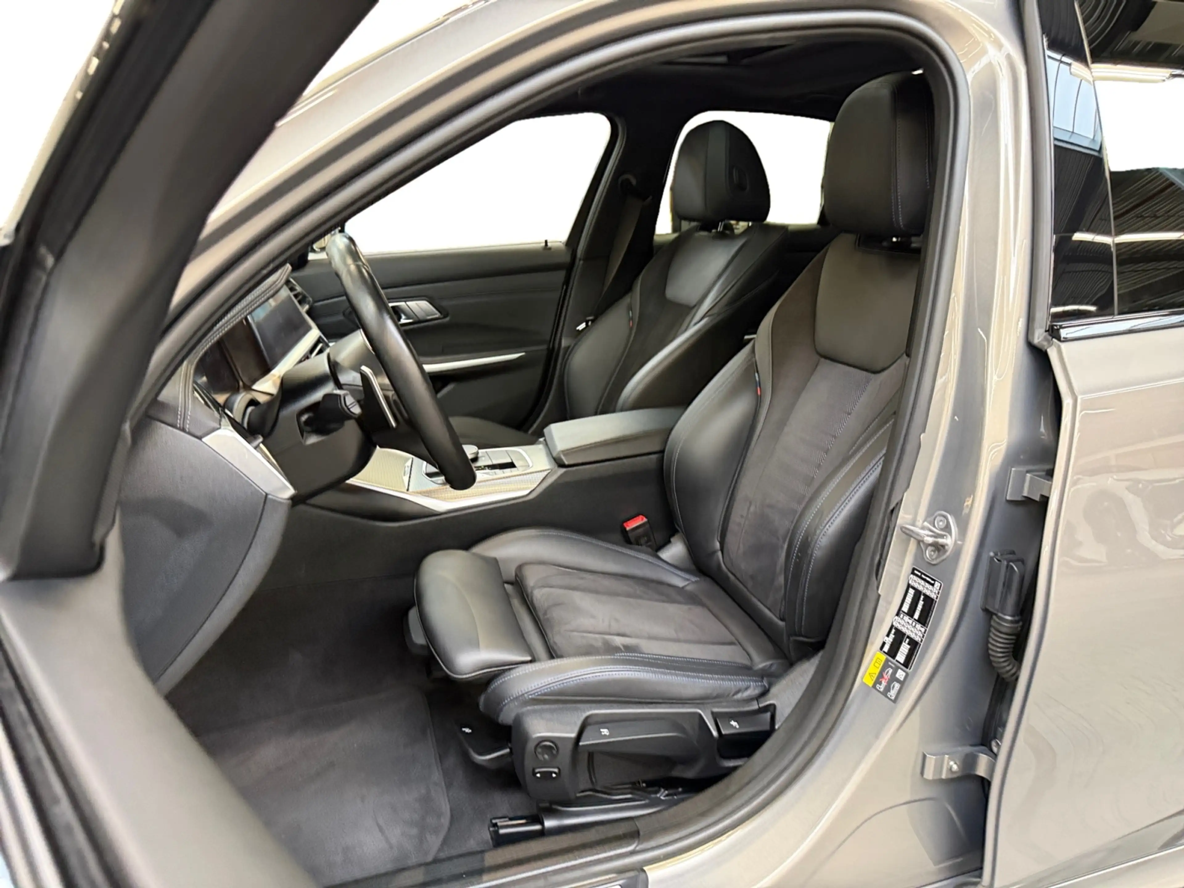BMW 330 3-serie 330e High Executive I M-Sport I Schuifdak — photo 11
