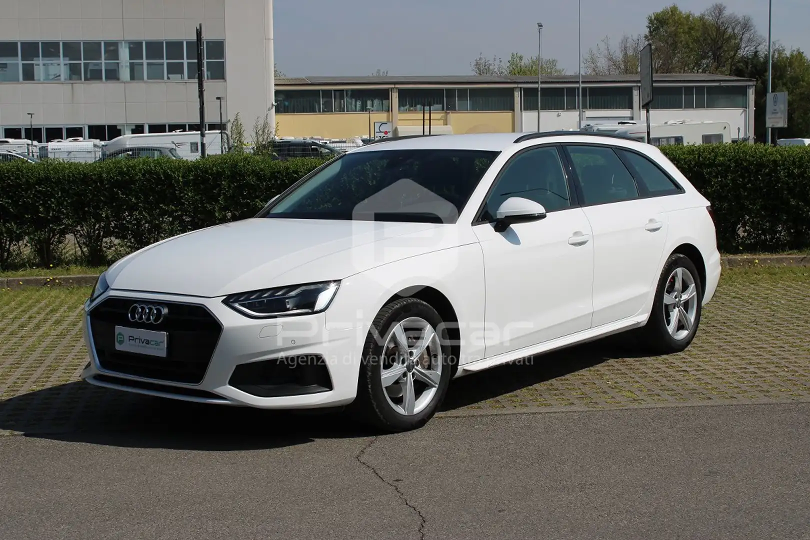 Audi A4 A4 40 TDI S tronic Business Advanced Weiß - 1
