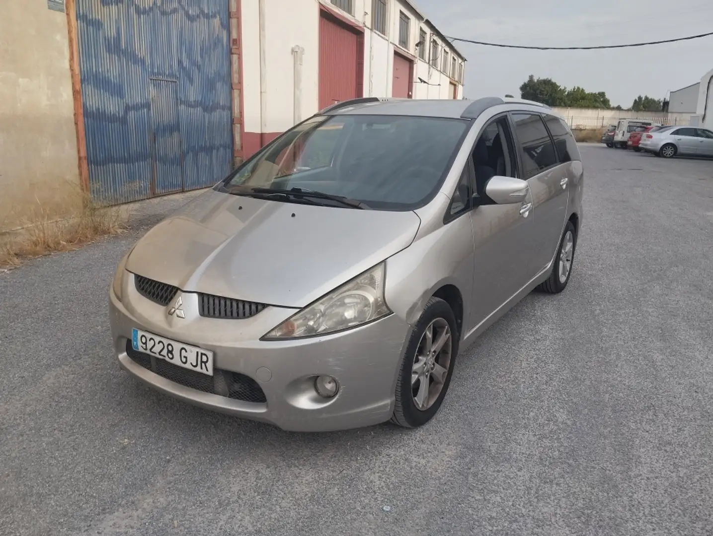 Mitsubishi Grandis 2.0DI-D Intense Plus Beige - 1