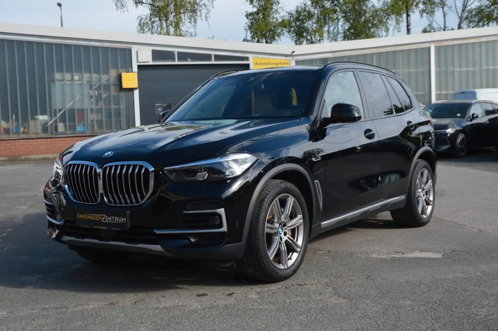 BMW X5 xDrive 45 e xLine"HuD"360°"NAVI"SITZLUFT"LED" Fekete - 1