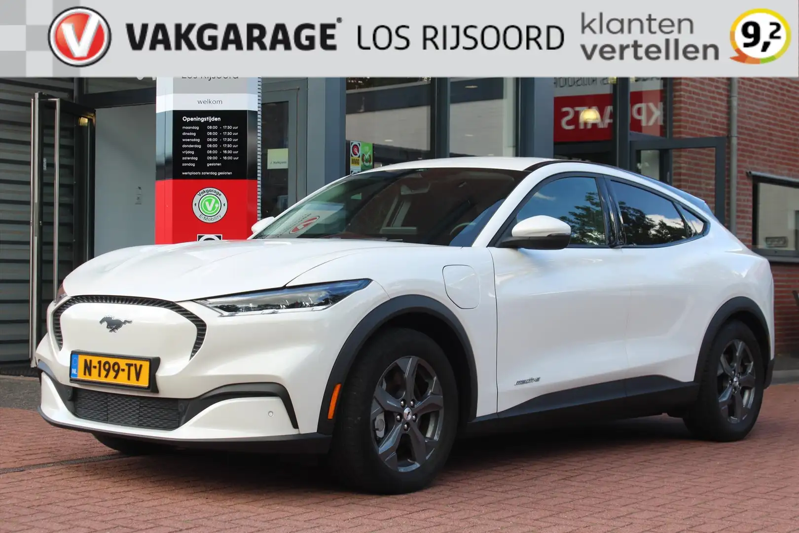 Ford Mustang Mach-E 75kWh | 7X op Voorraad | Carplay | Camera | Adapti Blanc - 1