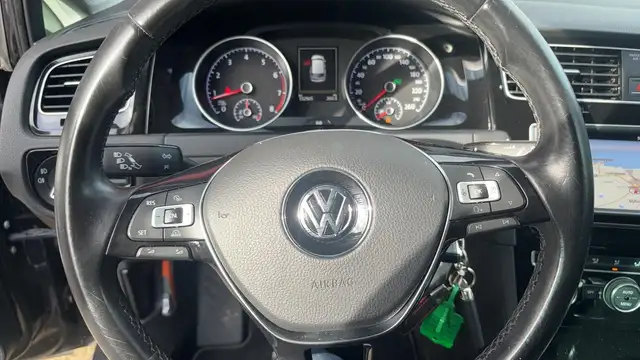 Volkswagen Golf view 7