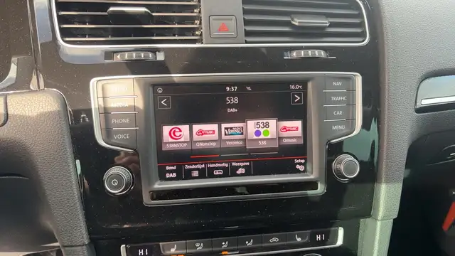 Volkswagen Golf view 9