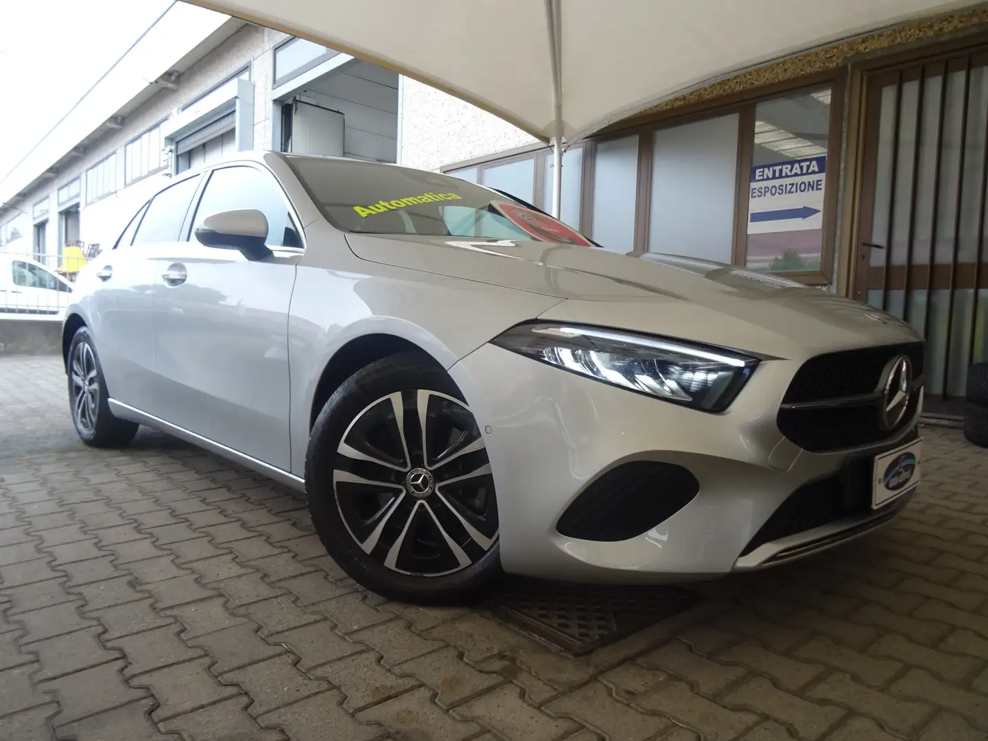 Mercedes-Benz A 180 PROGRESSIVE ADVANCED AUTO Argent - 1