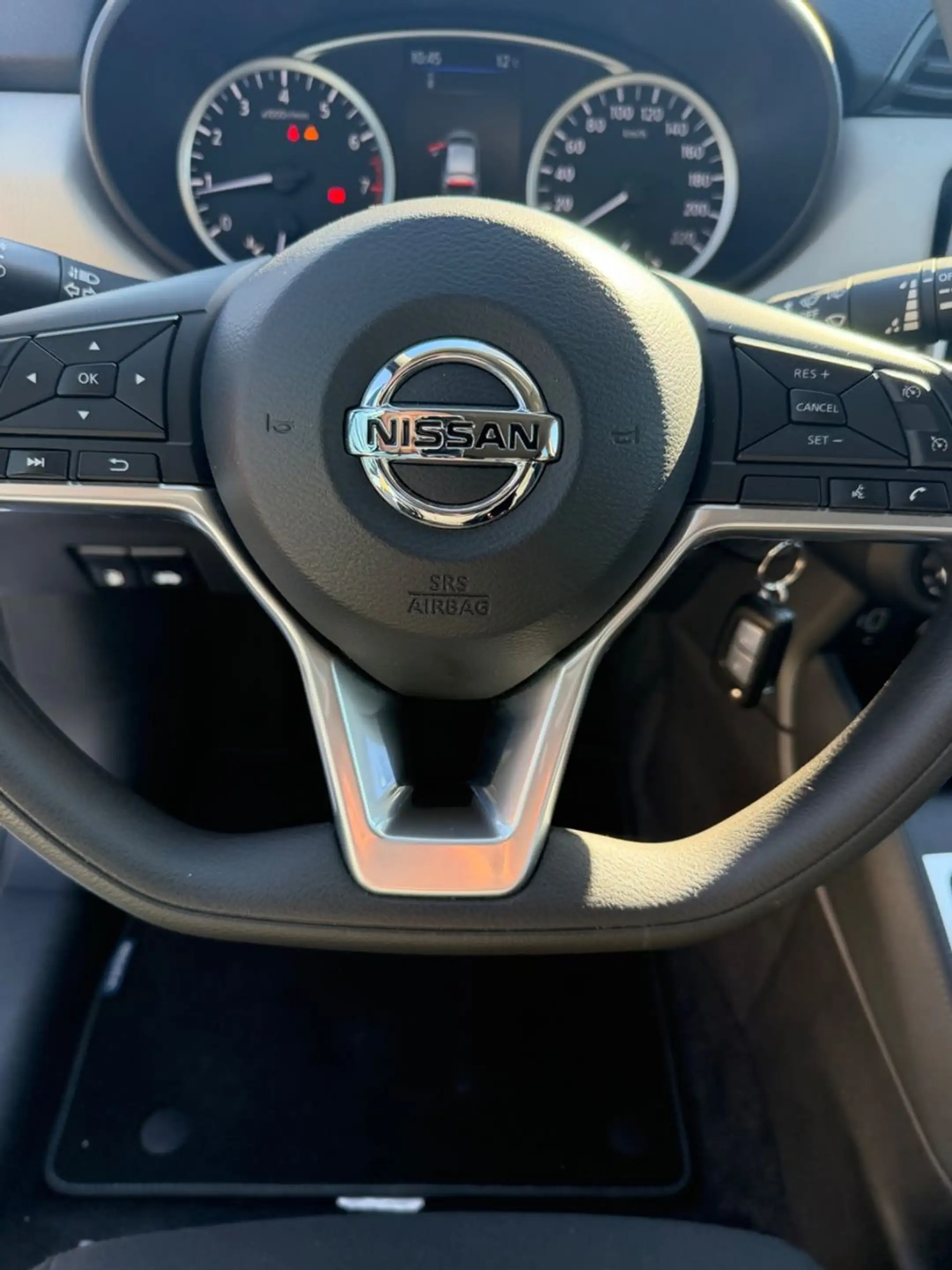 Nissan Micra N-Way Klima Navi TÜV +Service neu ! — photo 7