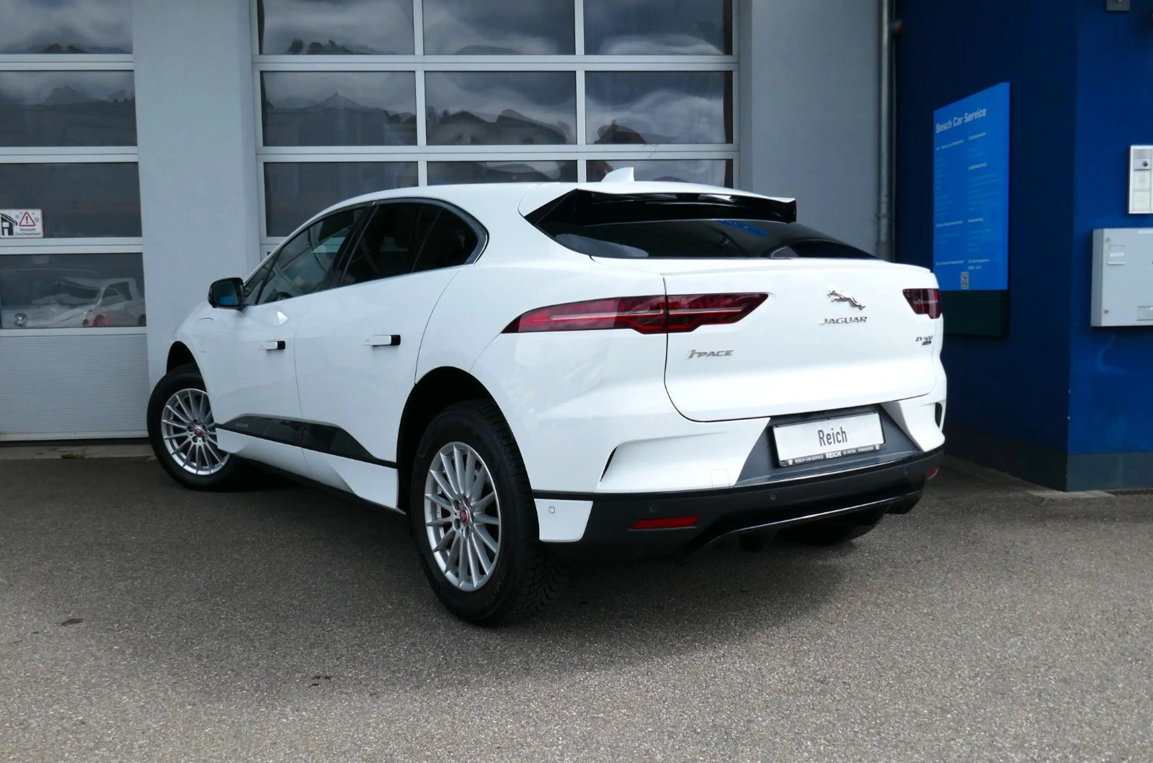 Jaguar I-Pace EV400 AWD S HEAD UP STANDHZ NAVI KAMERA — photo 2