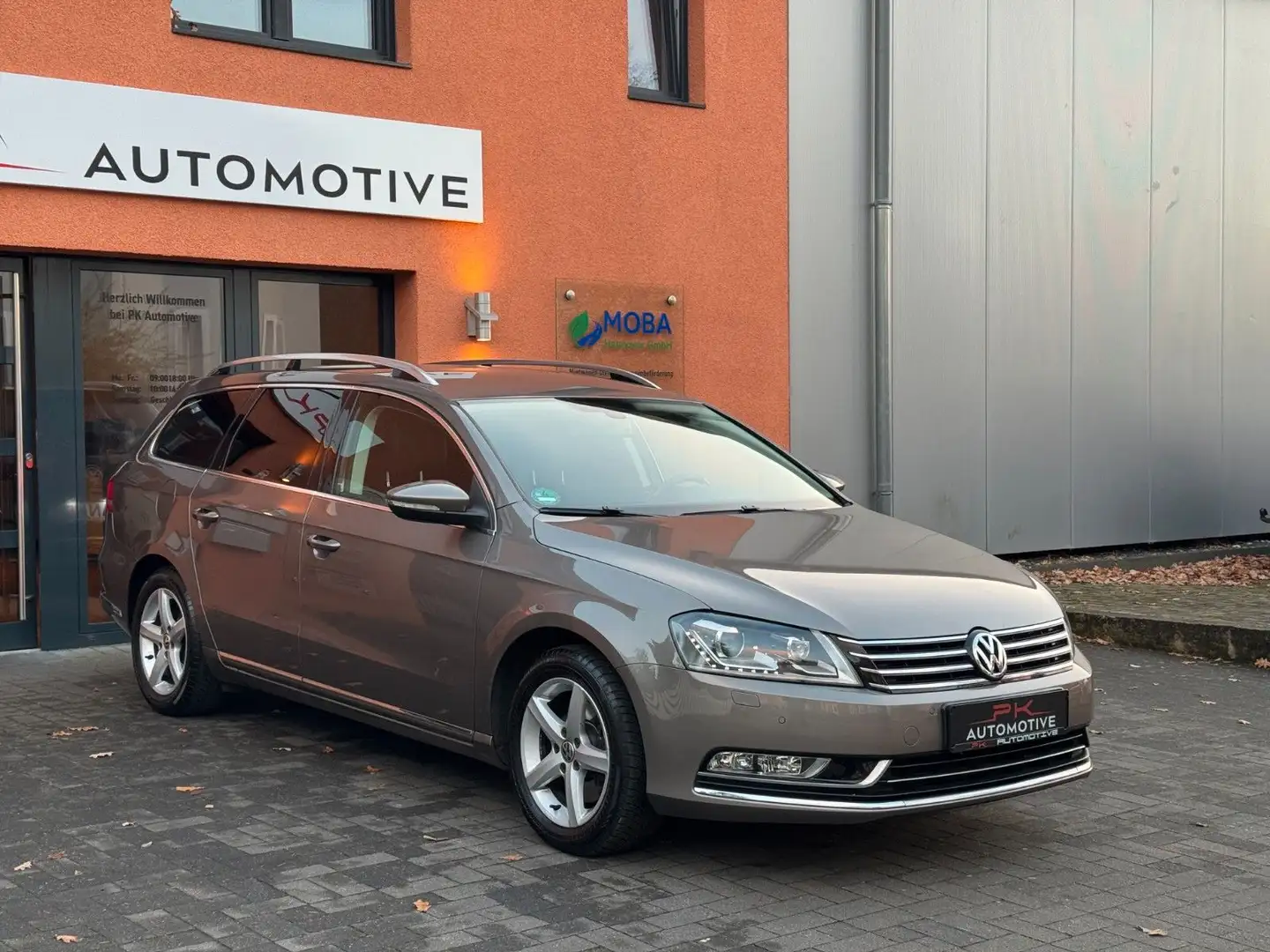 Volkswagen Passat Variant Passat Highline 2.0 TDI *Bi-Xenon*PDC*AHK*ALCANT Marrone - 2