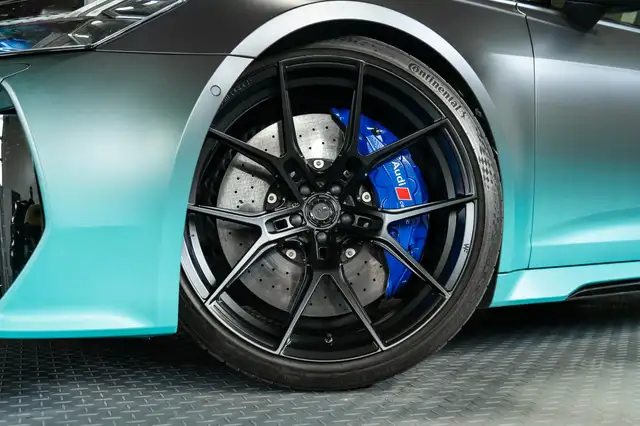 Audi RS6 view 3