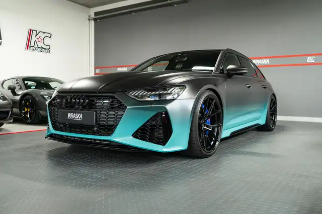 Audi RS6 view 4
