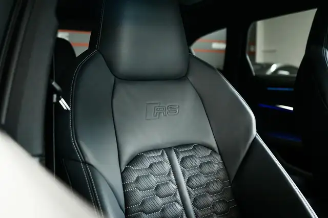 Audi RS6 view 20