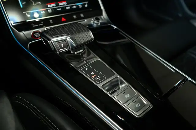 Audi RS6 view 25