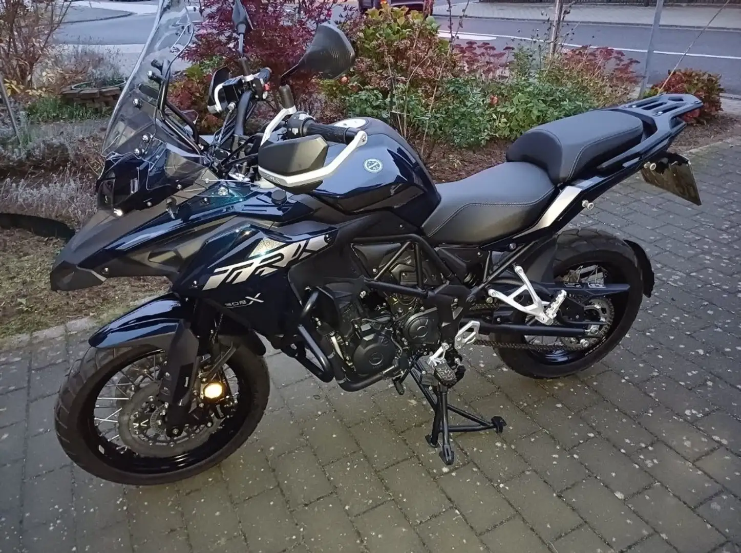 Benelli TRK 502 Kék - 1