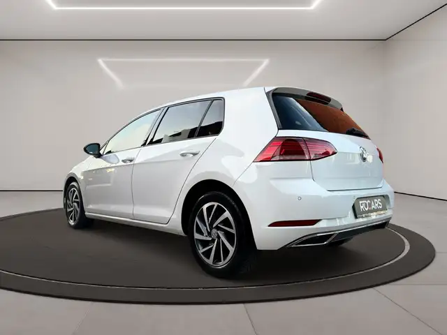 Volkswagen Golf view 9