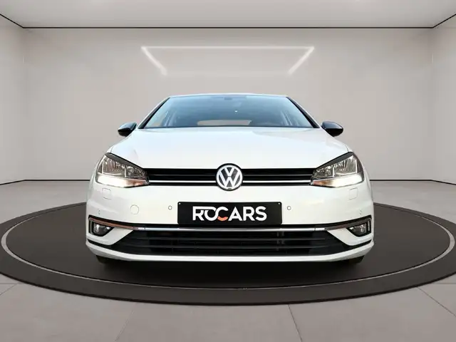 Volkswagen Golf view 2