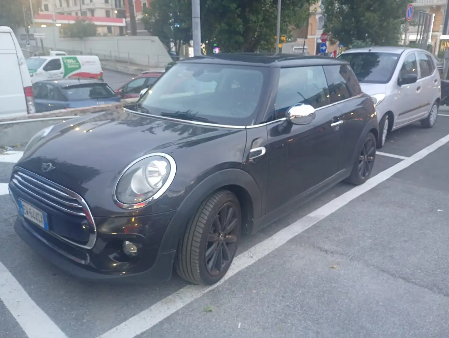 MINI Cooper D Mini IV F55-F56 2014 1.5 3p Gris - 1