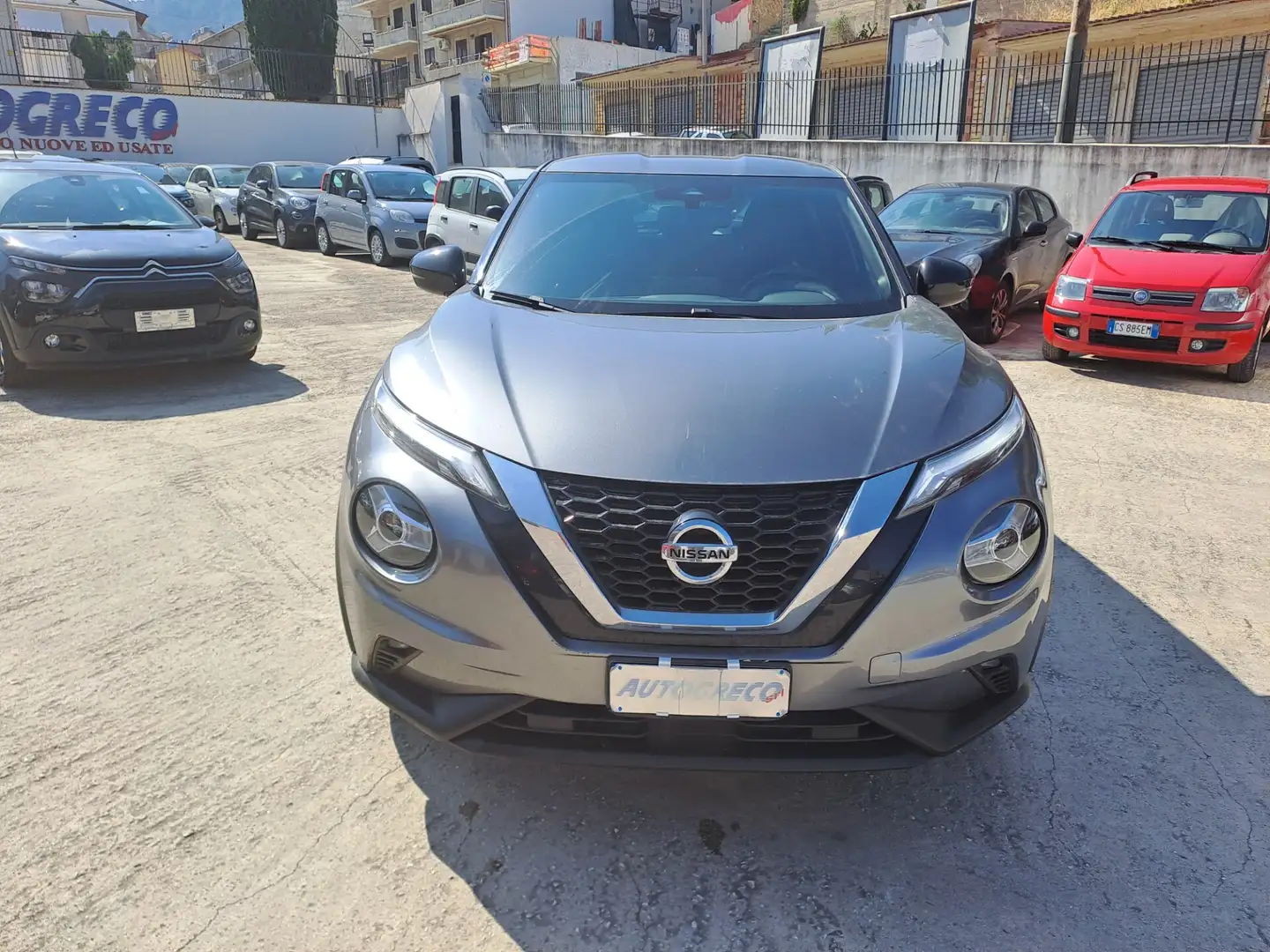 Nissan Juke 1.0 DIG-T 114 CV DCT N-Connecta Grijs - 2