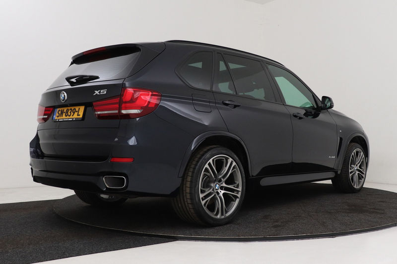 BMW X5 XDrive40d High Executive 7p. | Uitklap Trekhaak | — photo 2