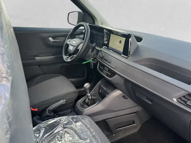 Ford Tourneo Courier view 3