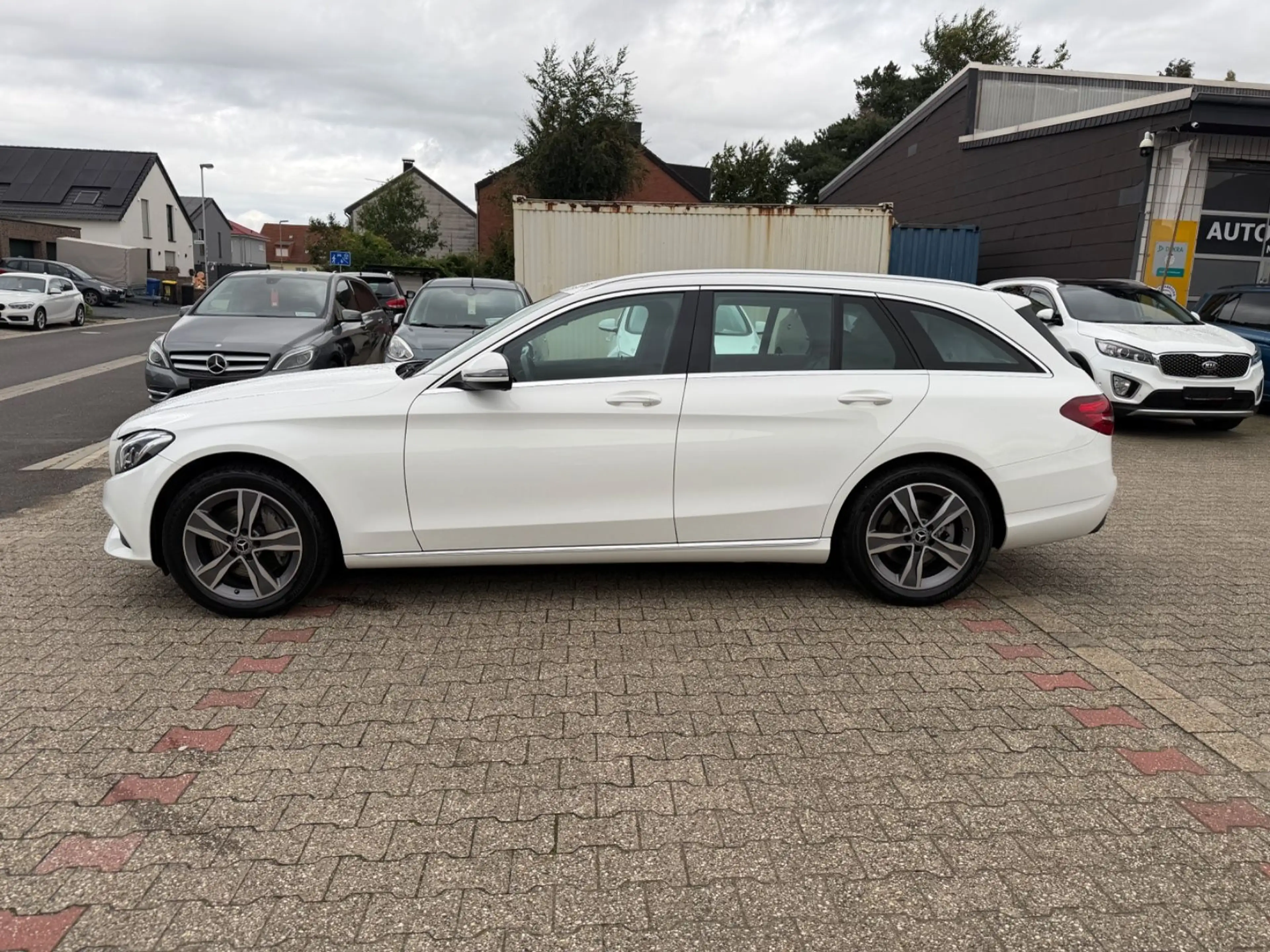 Mercedes-Benz C 250 CGI Navi AnhKpl Kamera 1.HD — photo 8