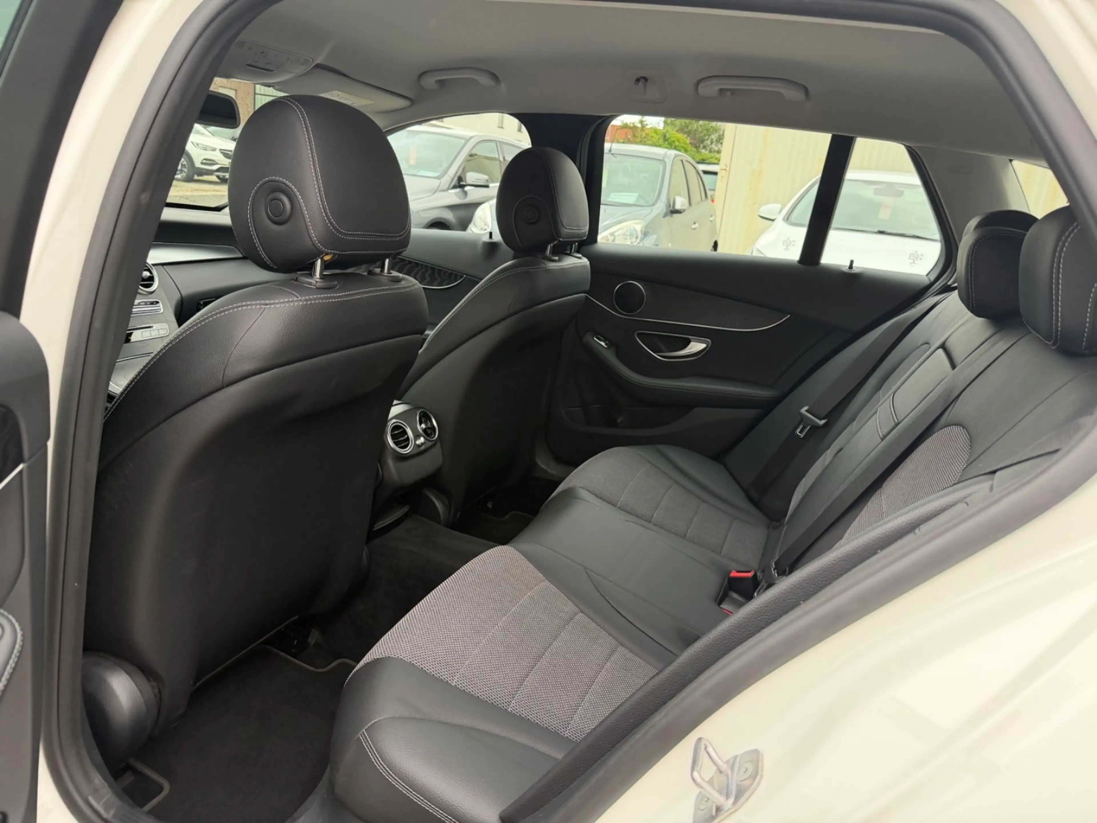 Mercedes-Benz C 250 CGI Navi AnhKpl Kamera 1.HD — photo 11