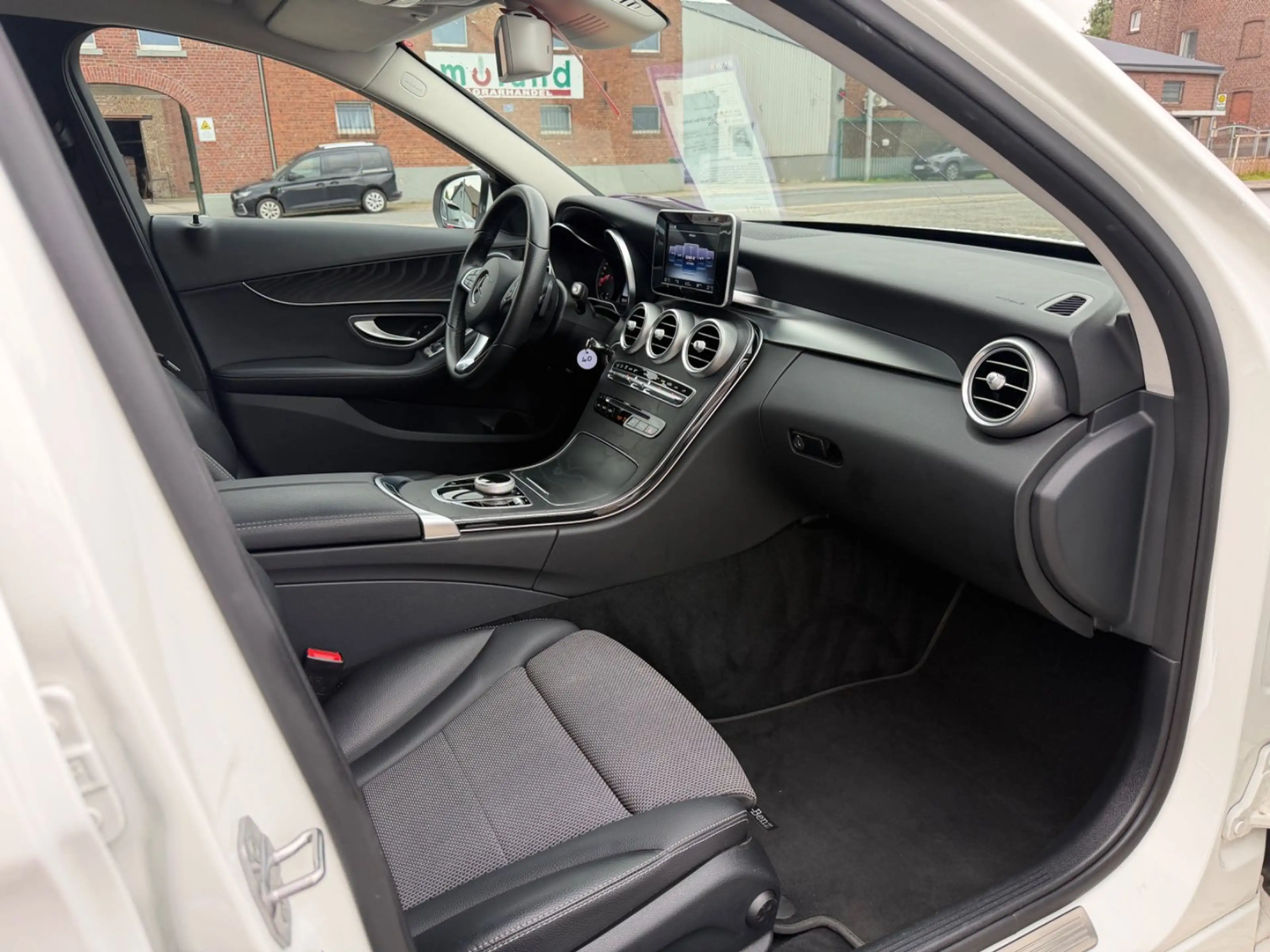 Mercedes-Benz C 250 CGI Navi AnhKpl Kamera 1.HD — photo 15