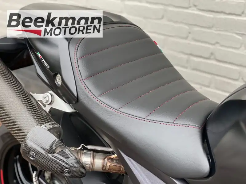 Ducati Monster 796 - foto 6