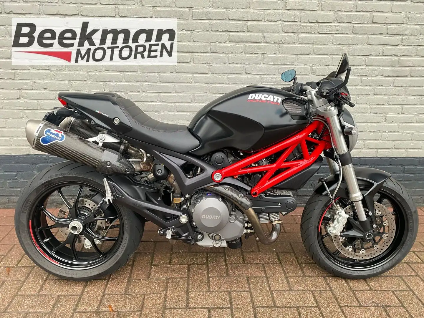 Ducati Monster 796 Negro - 1
