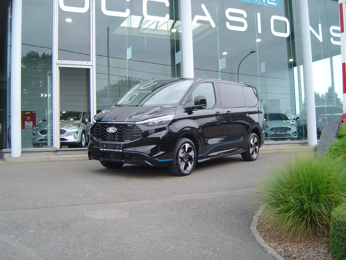 Ford Transit Custom MULTI-USE SPORT 170 CH AUTO ... VENDU ... Noir - 1