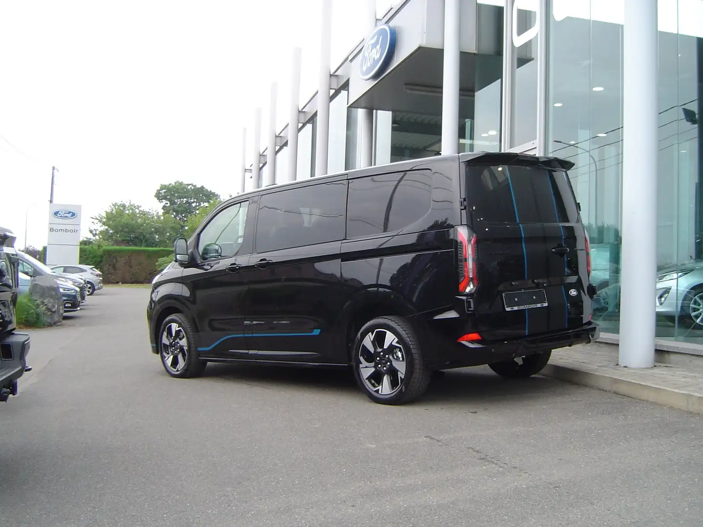 Ford Transit Custom MULTI-USE SPORT 170 CH AUTO ... VENDU ... Noir - 2