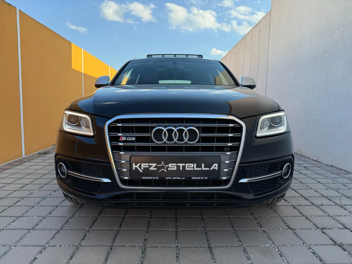Audi SQ5 3.0 TDI quattro / BiTDi / Pano / 4xSHZG / AHK Schwarz - 2