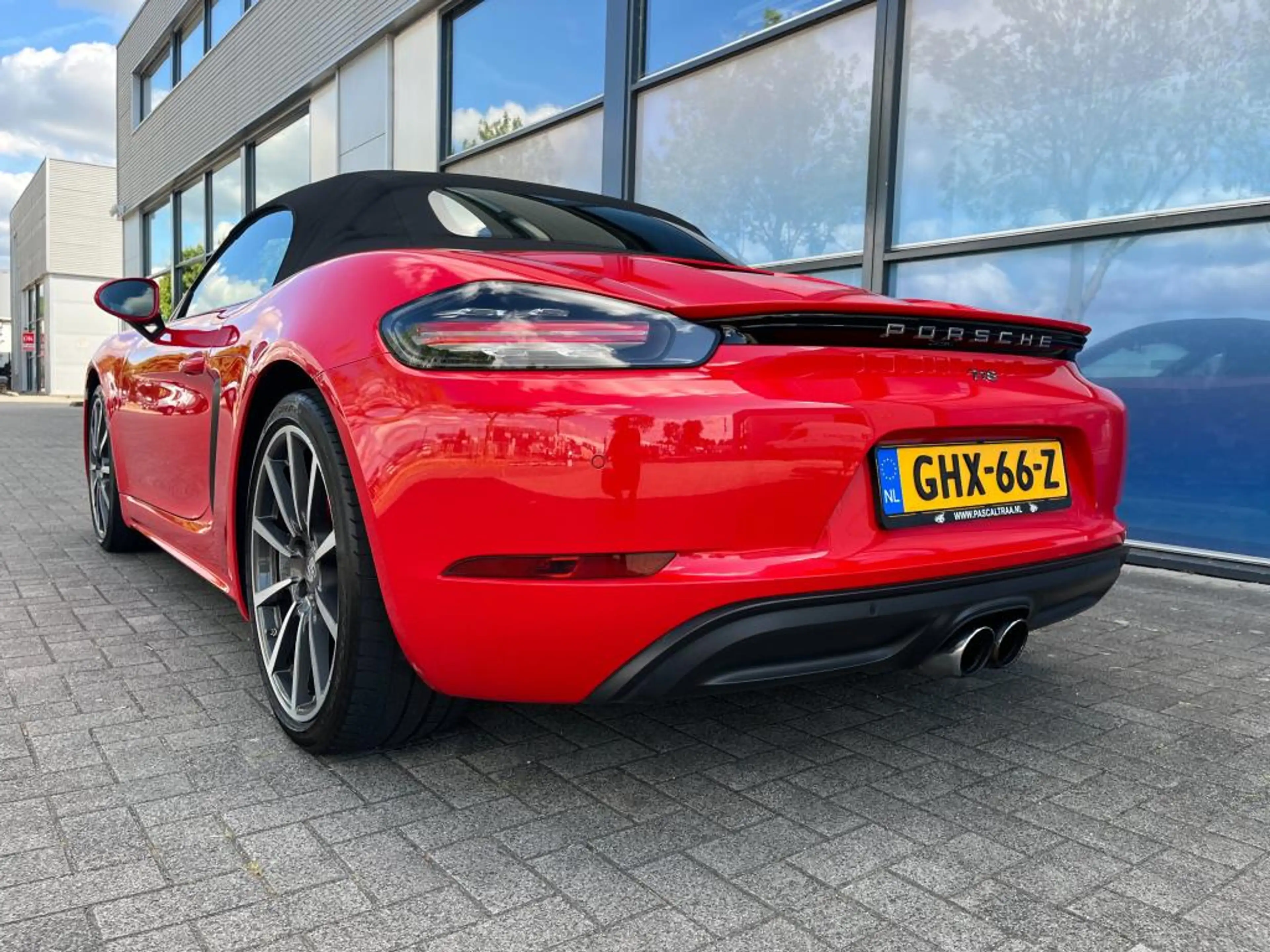 Porsche 718 BOXSTER 2.0 1 jaar volledige approved Garantie — photo 3