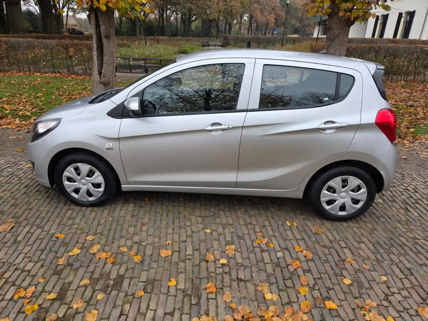 Opel Karl 1.0 120 Jaar Edition Grijs - 2