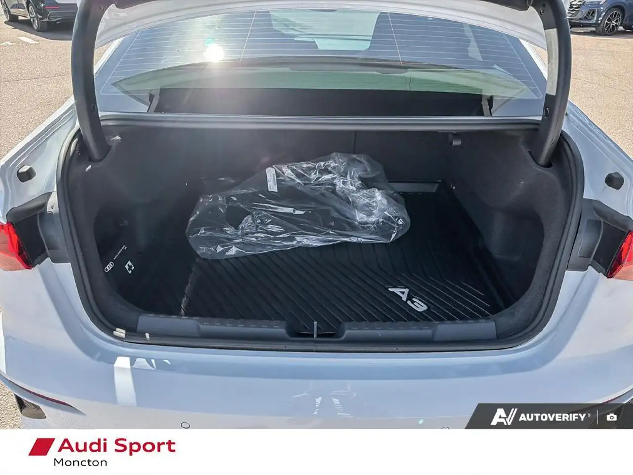 Audi S3 снимка Audi S3