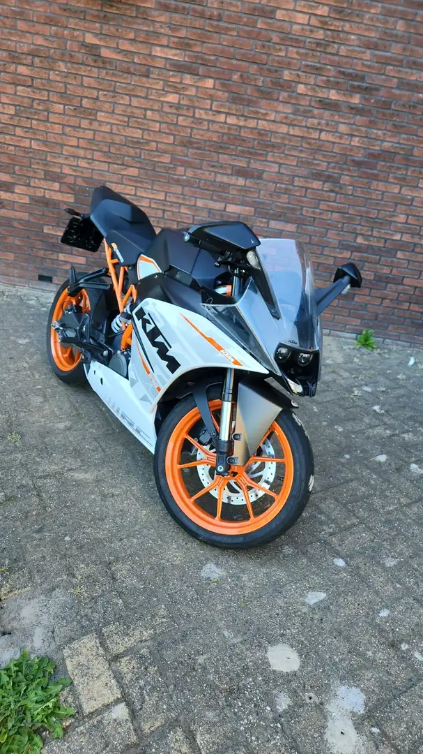 KTM RC 390 Blanco - 1