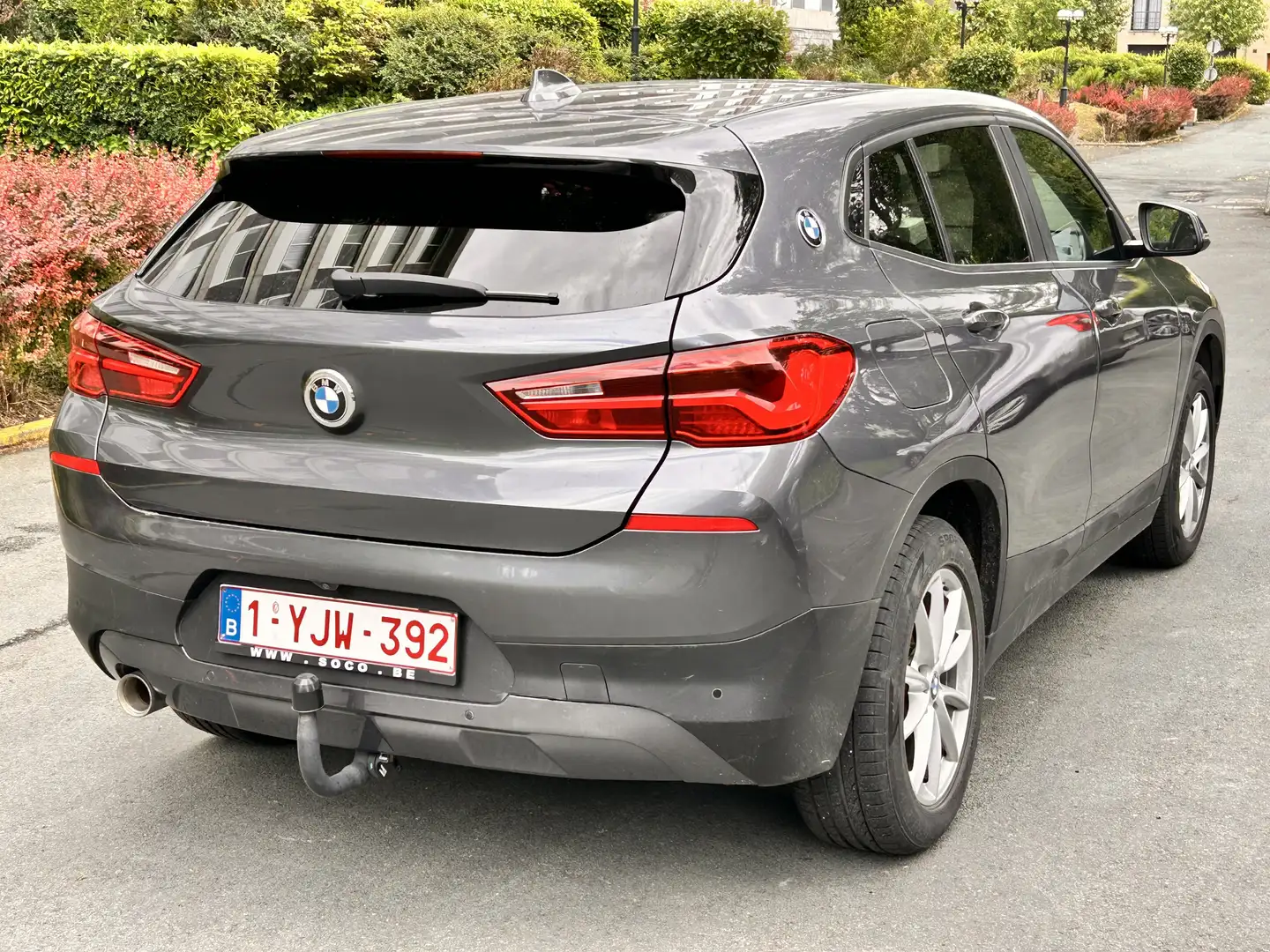 BMW X2 sDrive 18i Grau - 1
