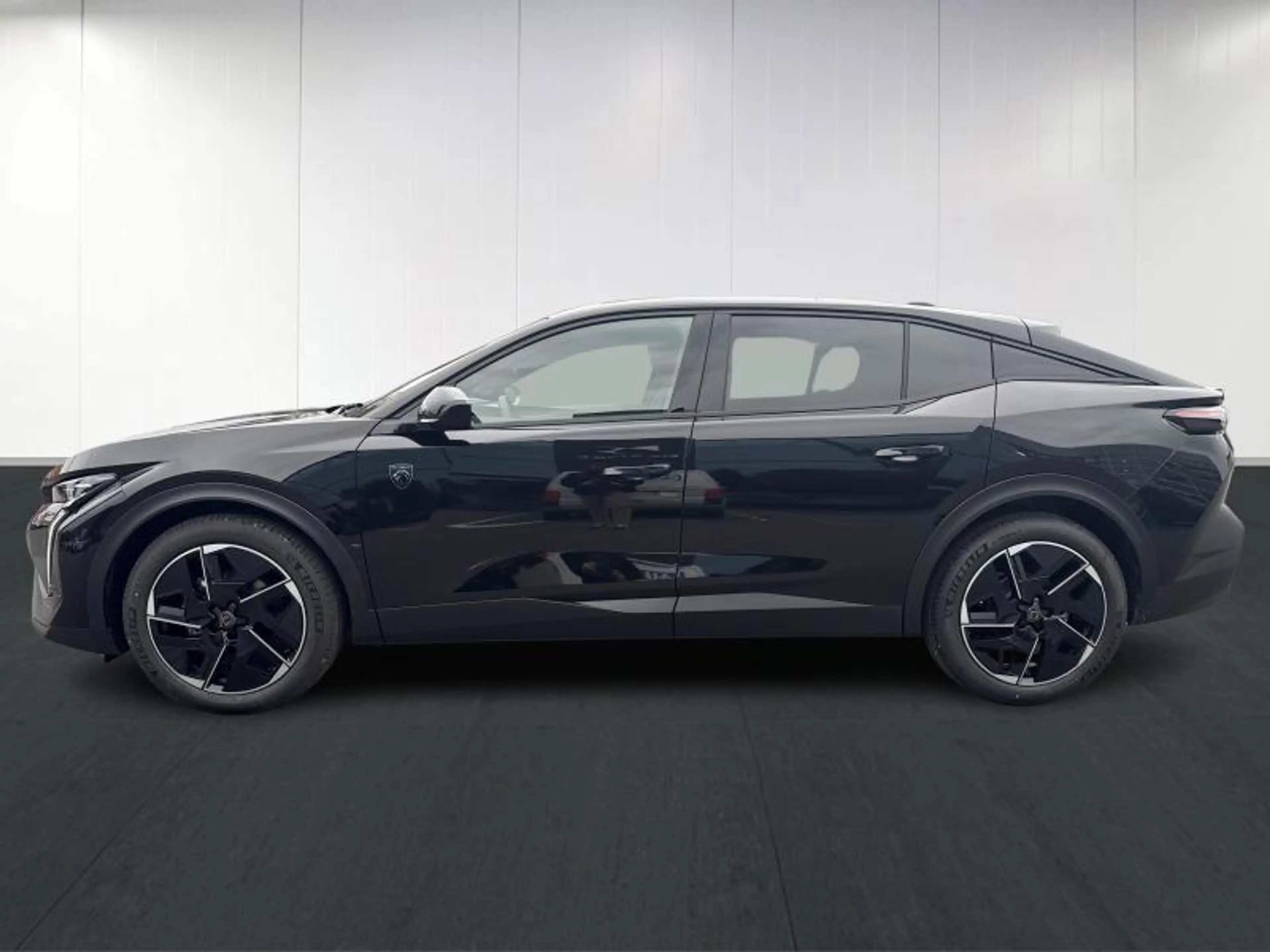 Peugeot 408 GT Hybrid 145 e-DCS6 — photo 7
