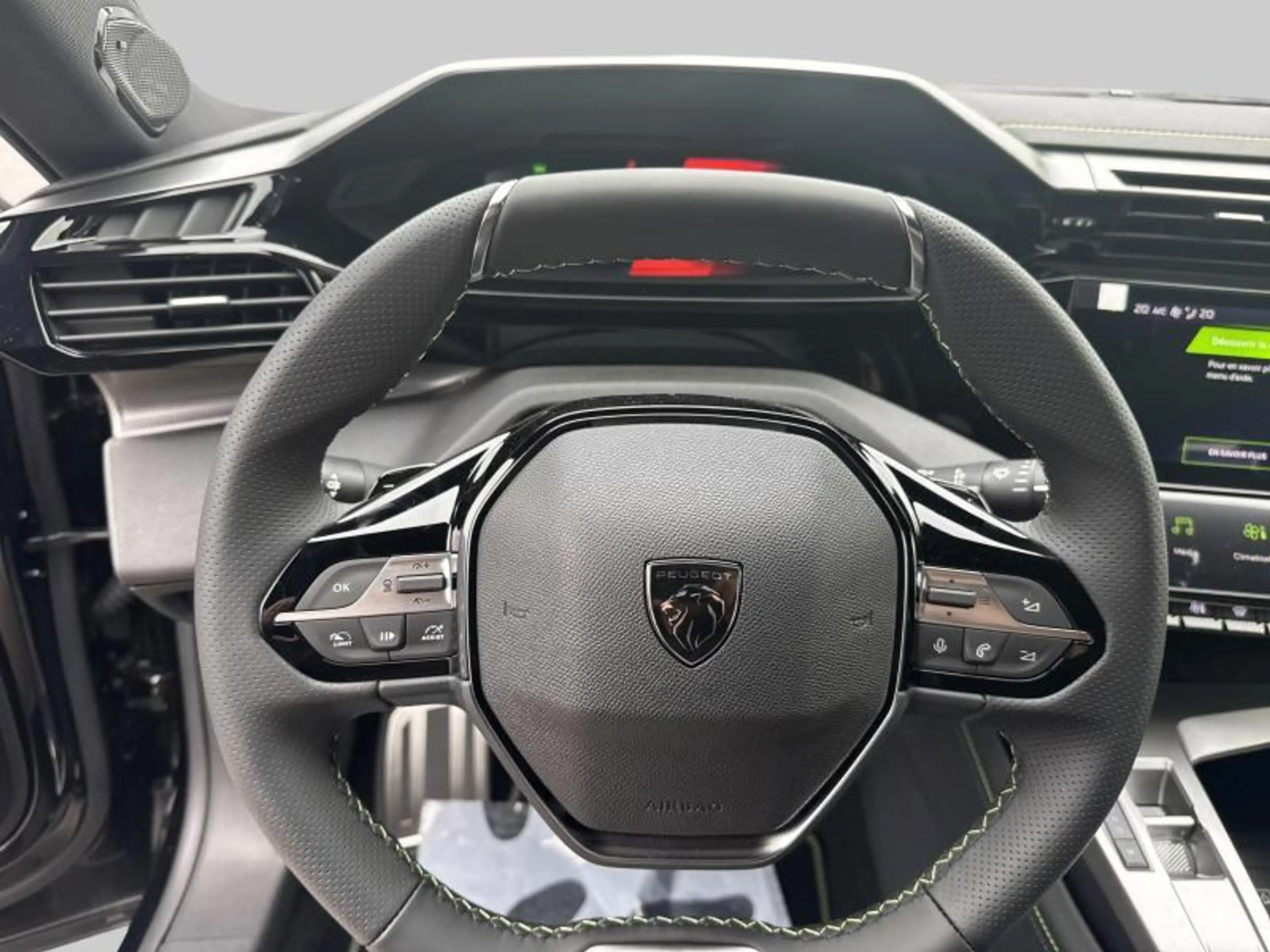 Peugeot 408 GT Hybrid 145 e-DCS6 — photo 14
