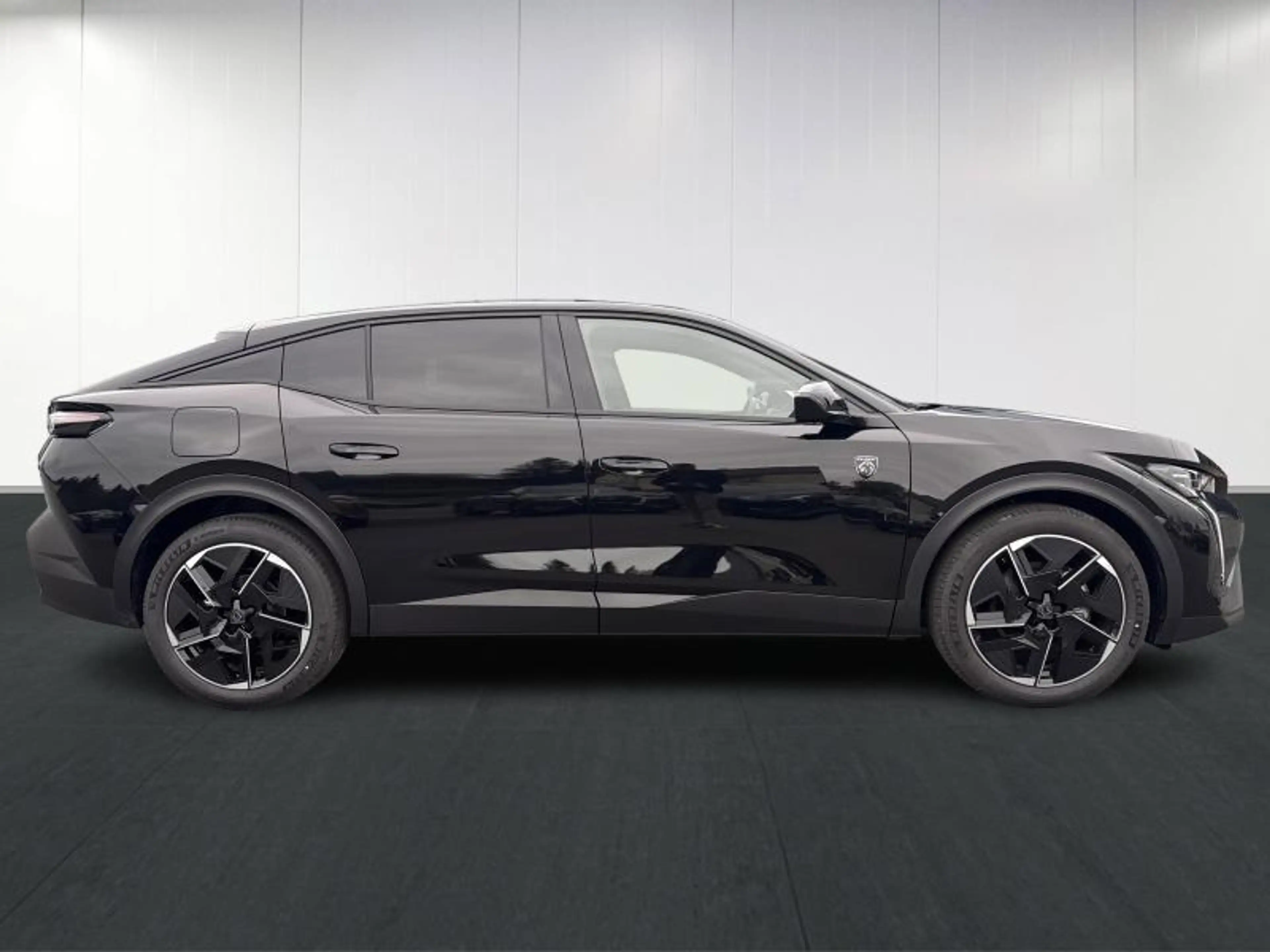 Peugeot 408 GT Hybrid 145 e-DCS6 — photo 8