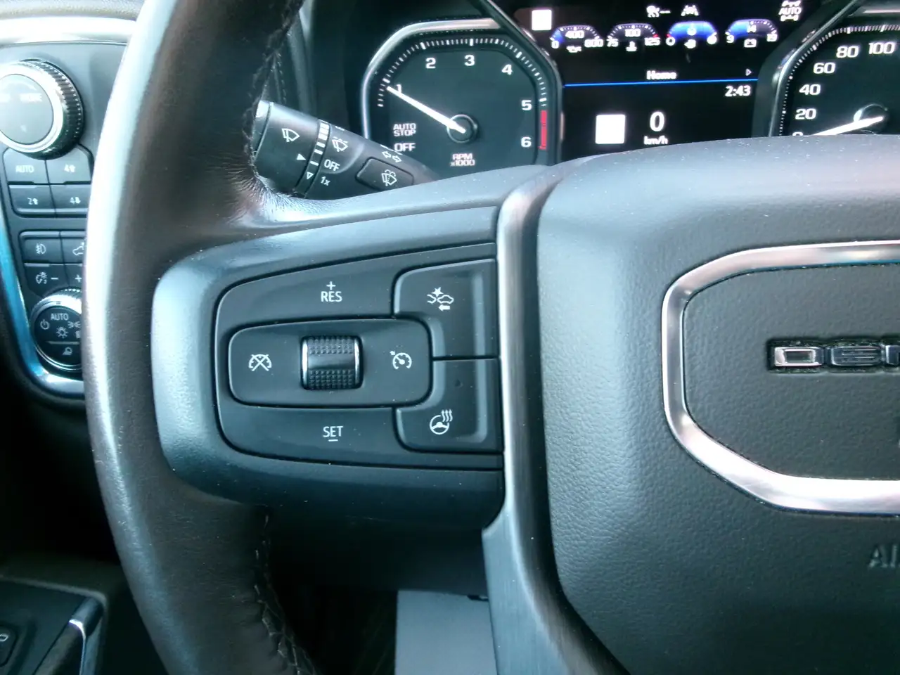 GMC Sierra 1500 снимка GMC Sierra 1500
