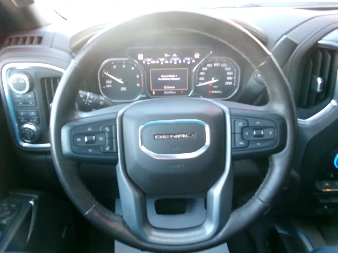 GMC Sierra 1500 снимка GMC Sierra 1500