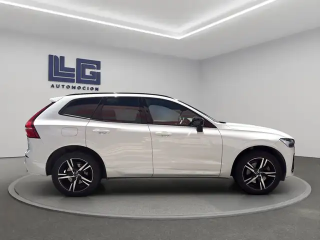 Volvo XC60 view 4