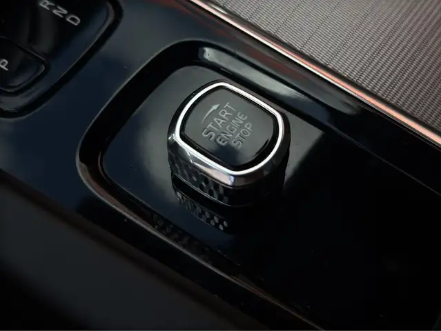 Volvo XC60 view 13
