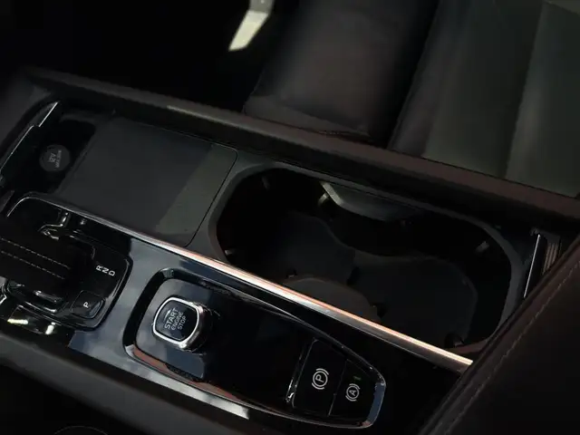 Volvo XC60 view 14